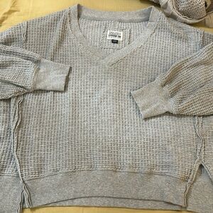 Waffle knit v neck